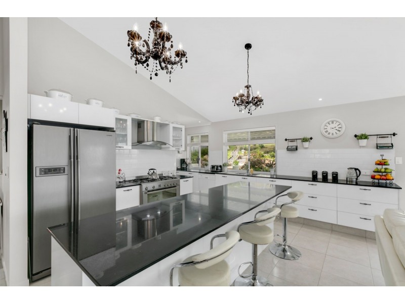 22 Meander Court, Ormeau Hills QLD 4208