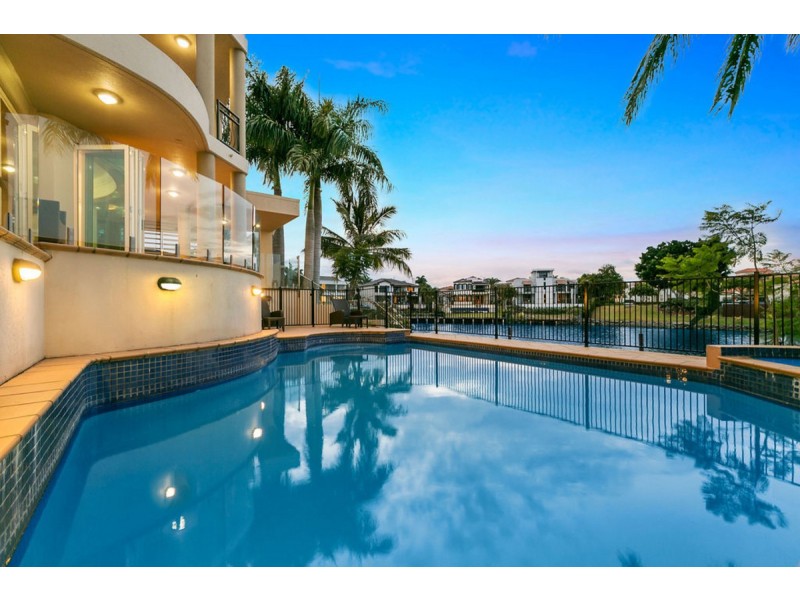 37 Istana View, Clear Island Waters QLD 4226