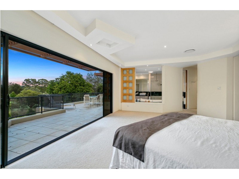 27 Lakelands Drive, Merrimac QLD 4226