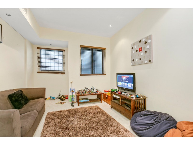 27 Lakelands Drive, Merrimac QLD 4226