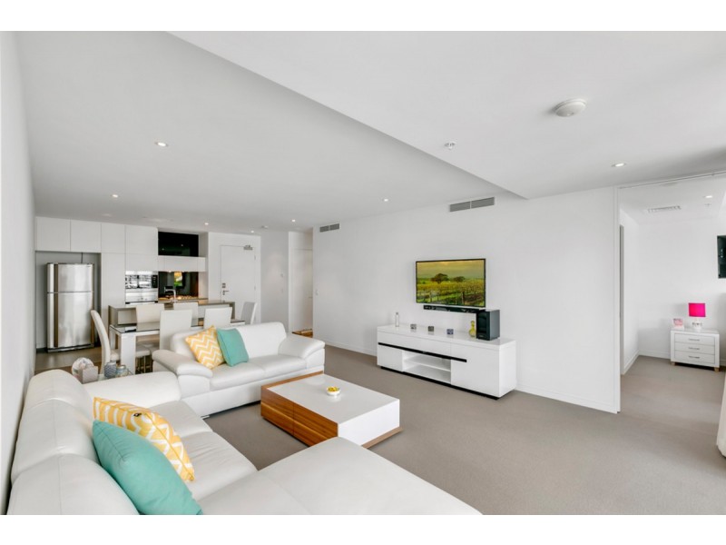 2107/1 Oracle Boulevard, Broadbeach QLD 4218