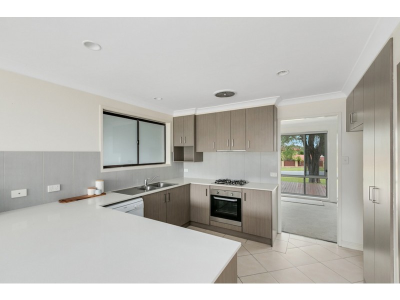 141 Alison Road, Carrara QLD 4211