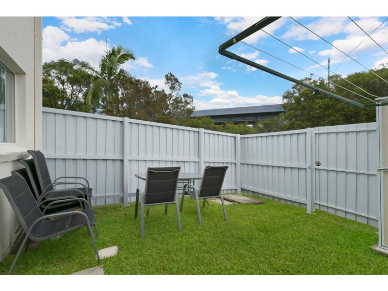 74/125 Pappas Way, Carrara QLD 4211