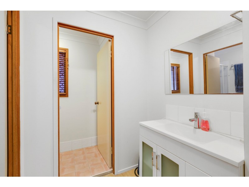 6/11 Balfour Crescent, Highland Park QLD 4211