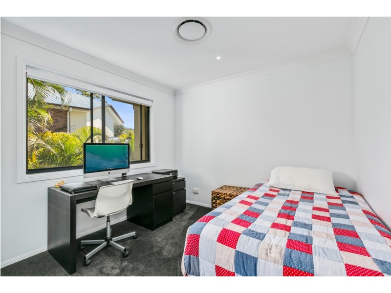 12 Acmena Court, Elanora QLD 4221