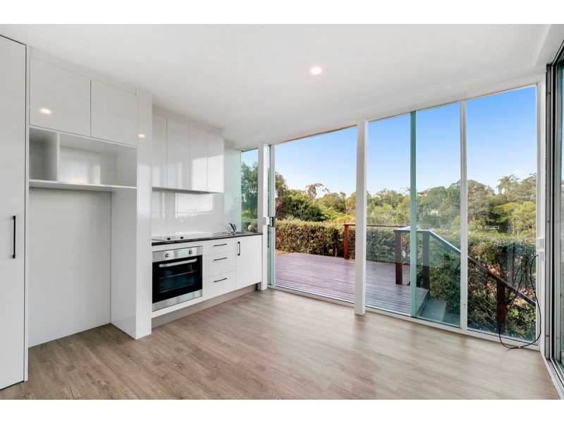 2/16B Lochinvar Court, Highland Park QLD 4211