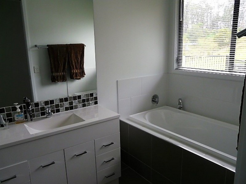 61 Hidden Woods Drive, Advancetown QLD 4211