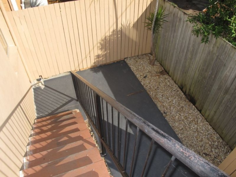 3/246 Central Street, Labrador QLD 4215