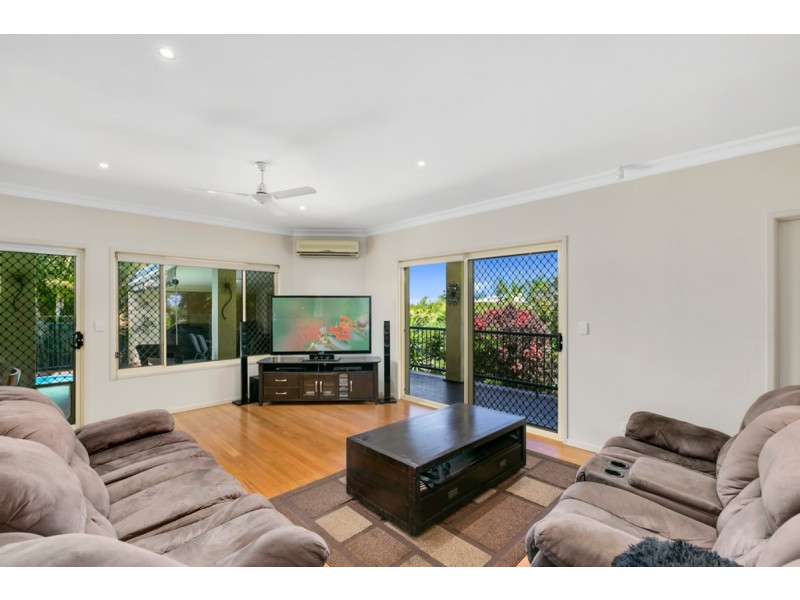 20 Tara Vista Boulevard, Highland Park QLD 4211