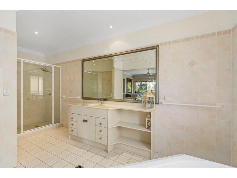 20 Tara Vista Boulevard, Highland Park QLD 4211