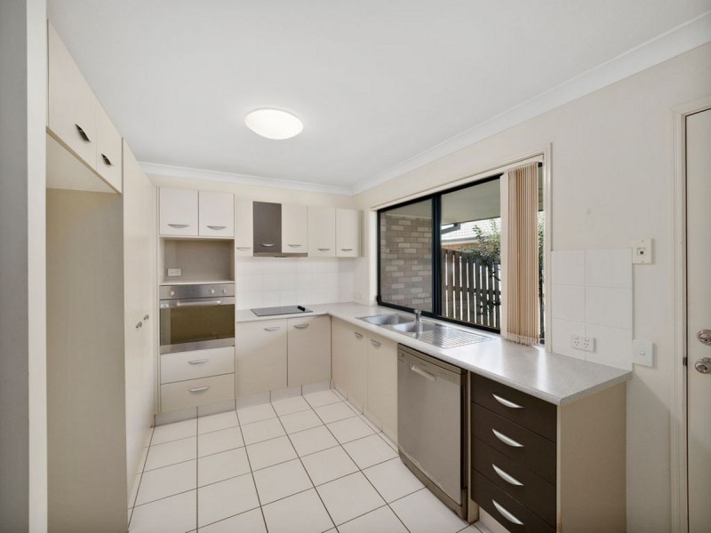 2/2 Moss Terrace, Pimpama QLD 4209