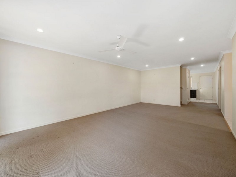 2/2 Moss Terrace, Pimpama QLD 4209