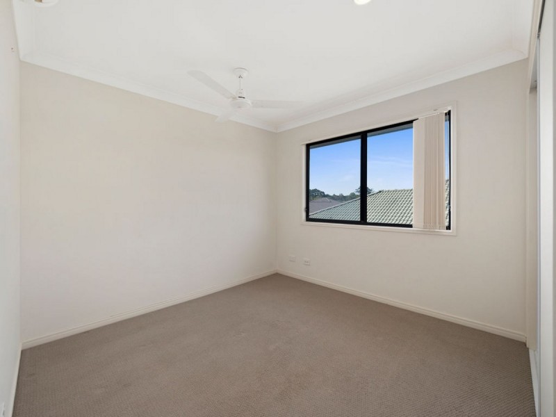 2/2 Moss Terrace, Pimpama QLD 4209