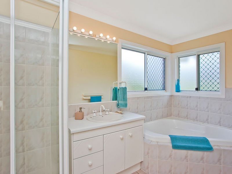 23 Trafalgar Street, Highland Park QLD 4211