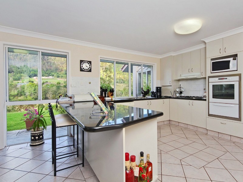 1060 Tamborine-Oxenford Road, Wongawallan QLD 4210