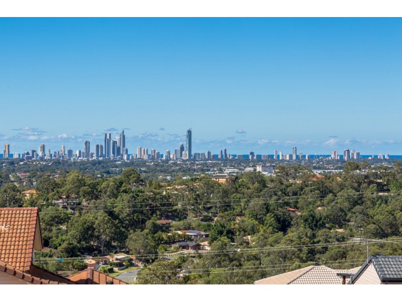 9 Renfrew Drive, Highland Park QLD 4211