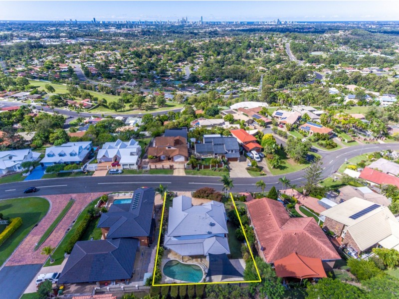 9 Renfrew Drive, Highland Park QLD 4211