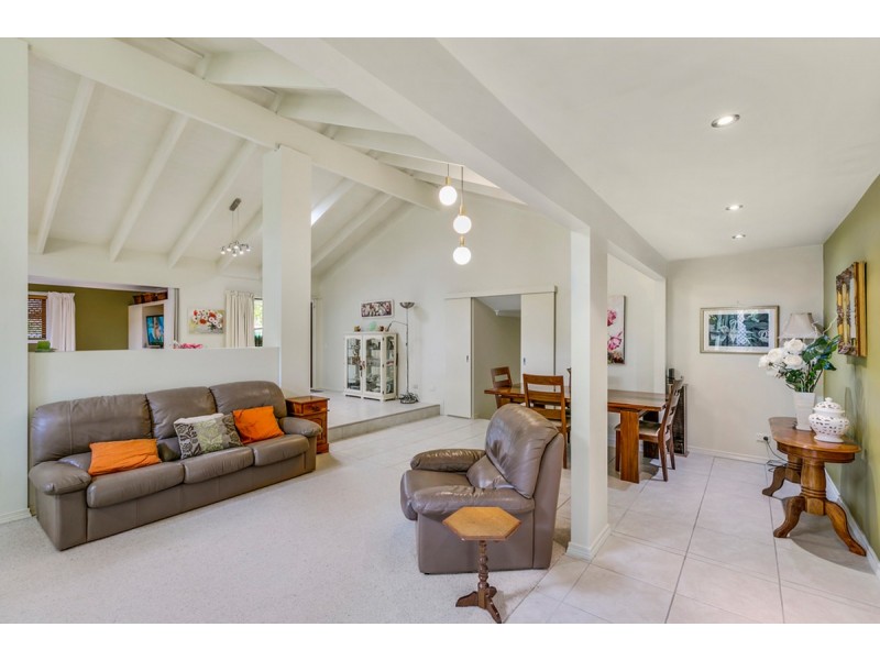 26 Koola Drive, Nerang QLD 4211