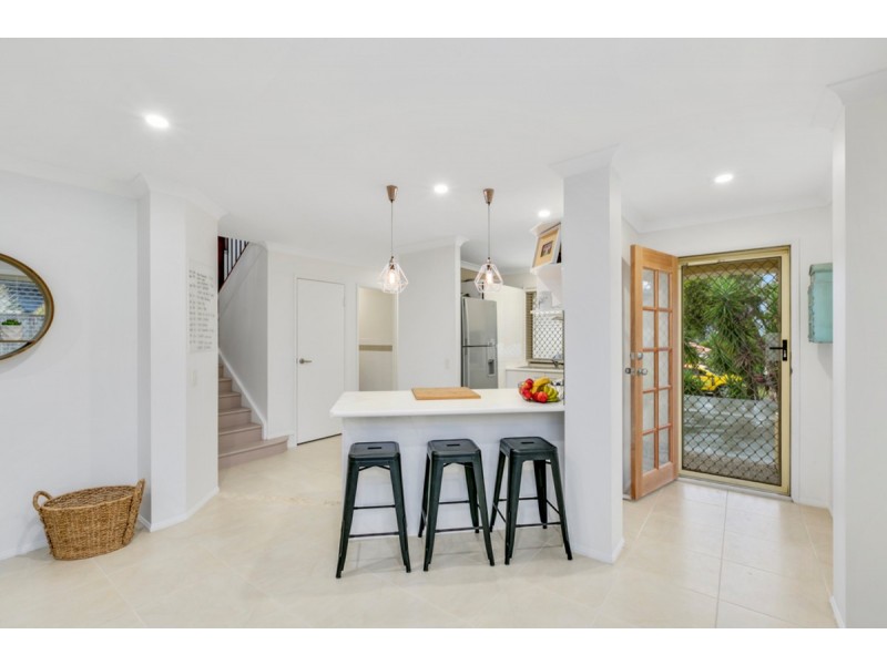 1/3 Kowhai Place, Nerang QLD 4211