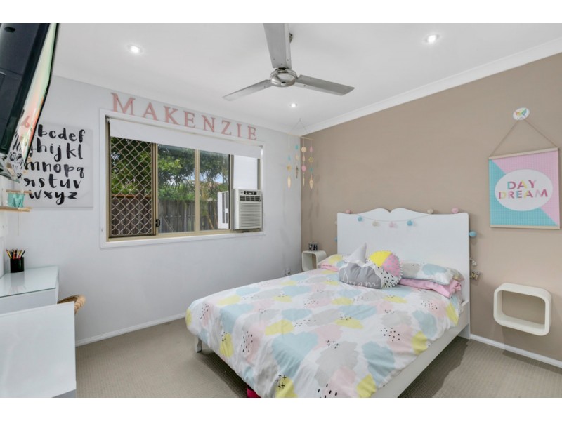 1/3 Kowhai Place, Nerang QLD 4211