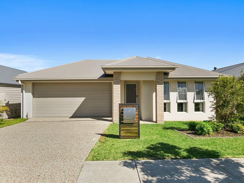 6 Hillstone Crescent, Maudsland QLD 4210