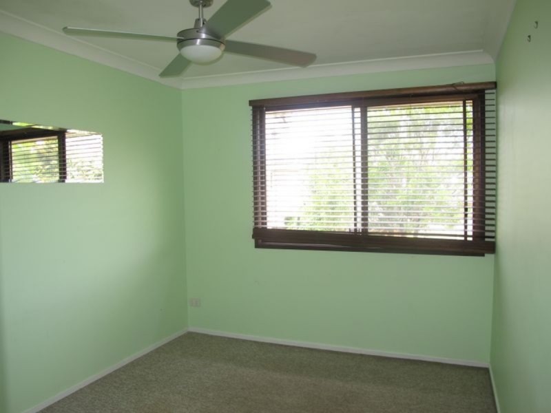 2/111 Little Usher Avenue, Labrador QLD 4215