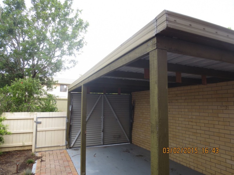 2/111 Little Usher Avenue, Labrador QLD 4215