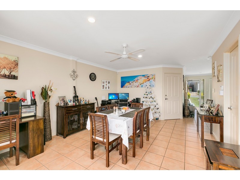 11/74 Universal Street, Pacific Pines QLD 4211