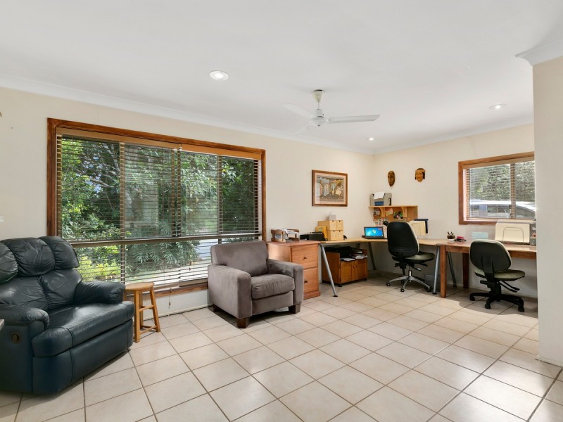 15 Yarraowee Drive, Nerang QLD 4211