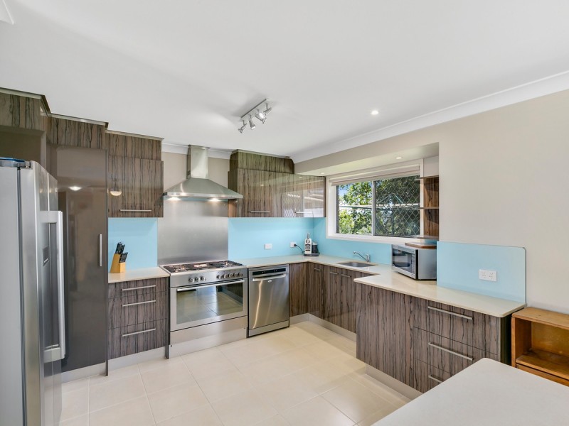 29 Mcleod Street, Highland Park QLD 4211