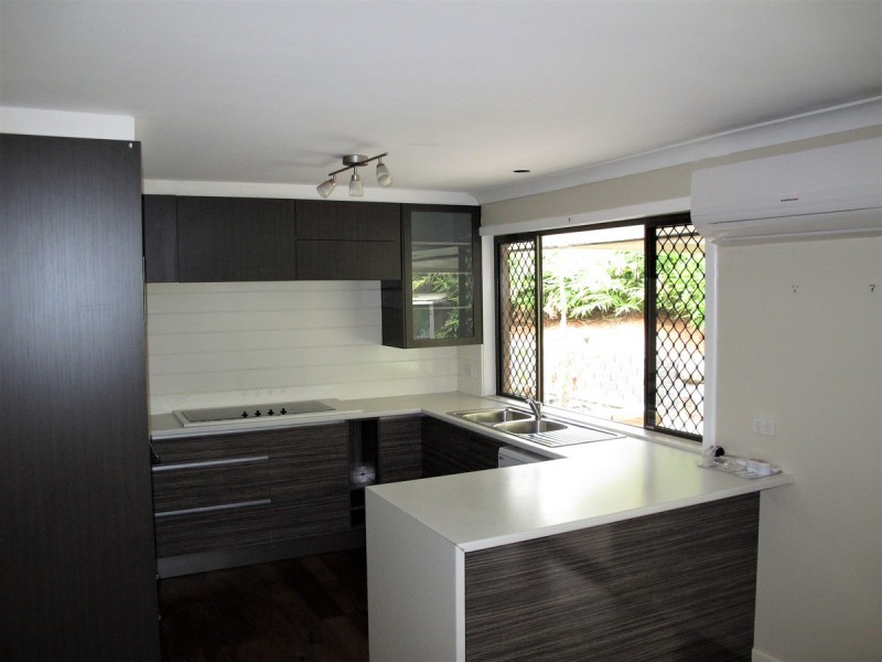 1 Clutha Court, Highland Park QLD 4211