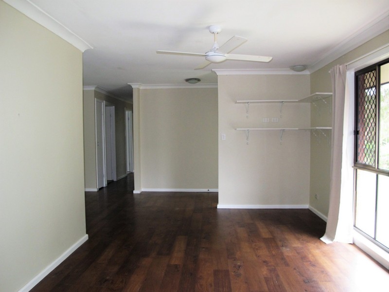 1 Clutha Court, Highland Park QLD 4211