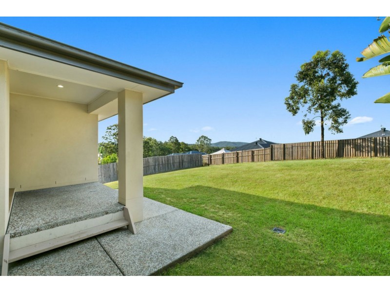 8 Blackstu Court, Gilston QLD 4211