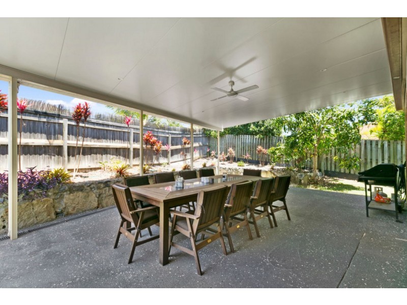 17 Greenbank Circuit, Carrara QLD 4211