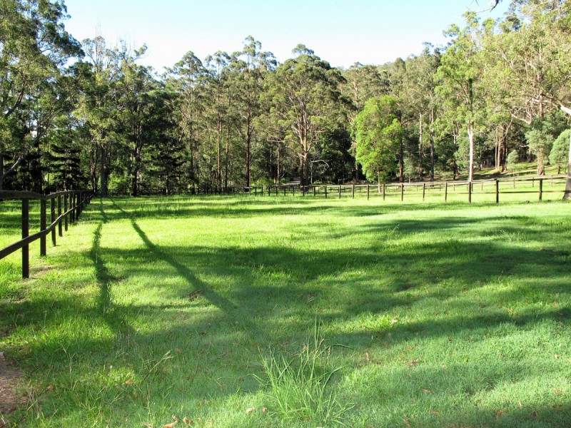25 Thendara Drive, Mount Nathan QLD 4211