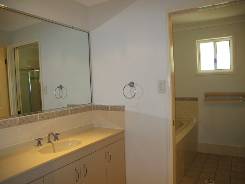 12 Arthur Payne Court, Worongary QLD 4213