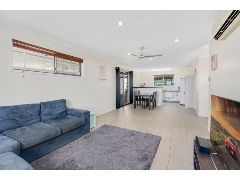 42 Explorers Way, Worongary QLD 4213