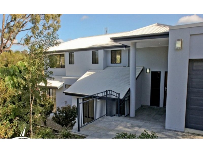 1/24 Alison Road, Carrara QLD 4211