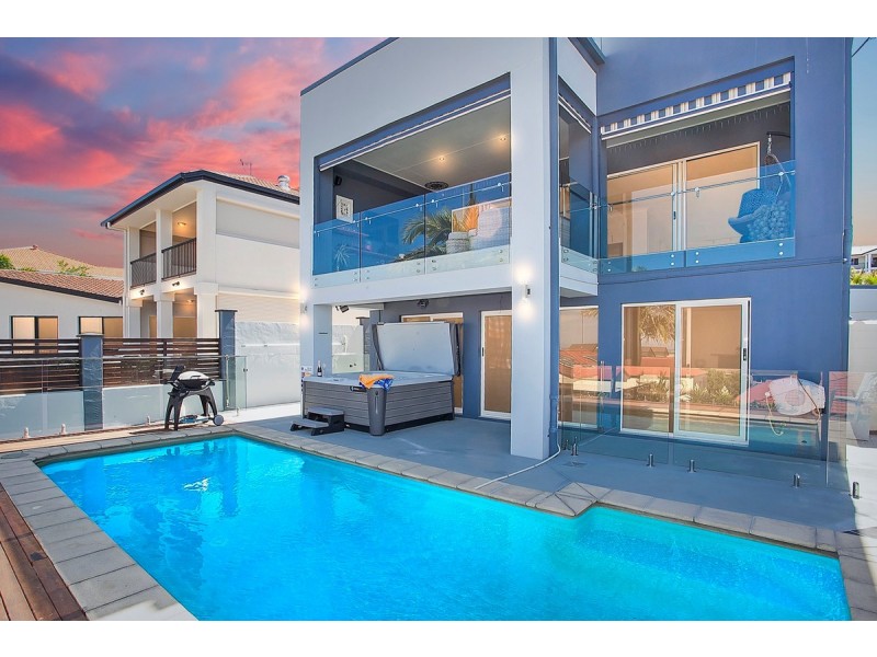 13 Mercure Place, Highland Park QLD 4211