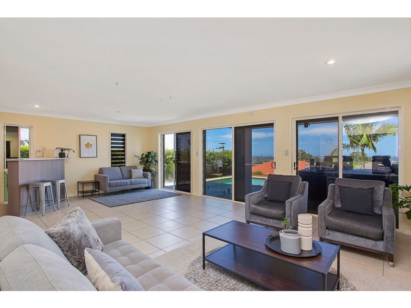 13 Mercure Place, Highland Park QLD 4211