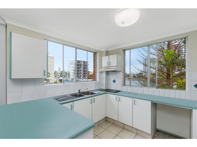 13/47 Peninsular Drive, Surfers Paradise QLD 4217