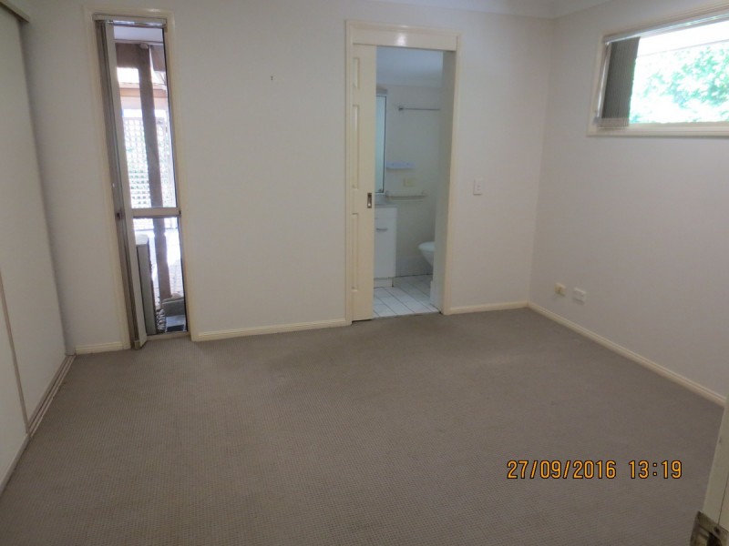 30 Armstrong Way, Highland Park QLD 4211