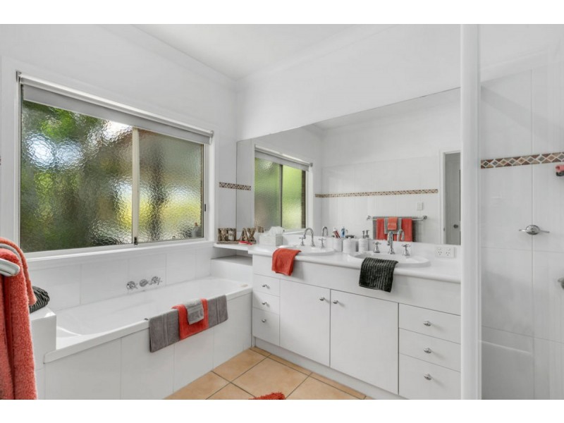 7 Nathanvale Drive, Mount Nathan QLD 4211