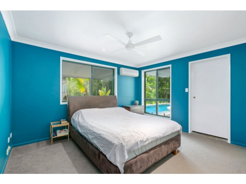 105 Henri Robert Drive, Clagiraba QLD 4211