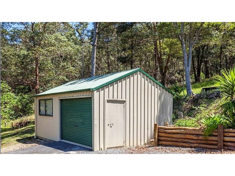 105 Henri Robert Drive, Clagiraba QLD 4211