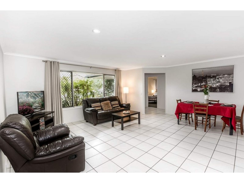 29 Pappas Way, Carrara QLD 4211