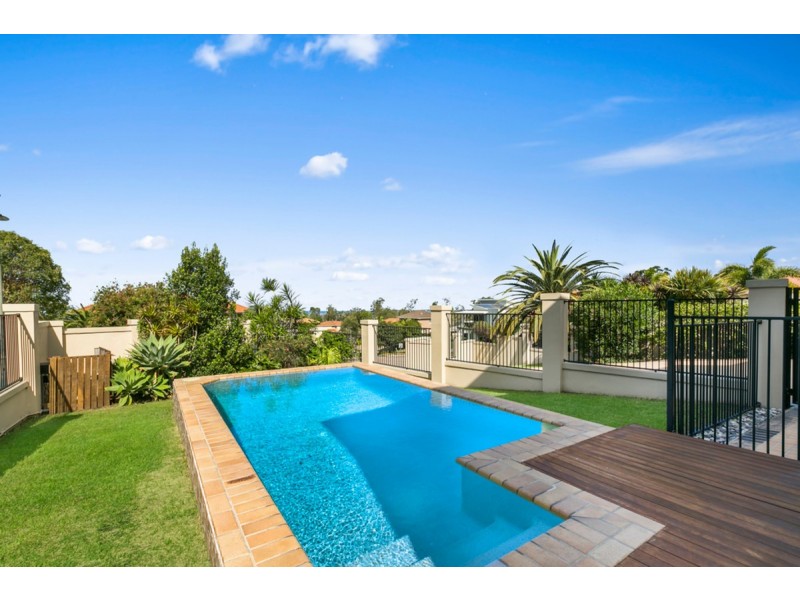 123 Armstrong Way, Highland Park QLD 4211