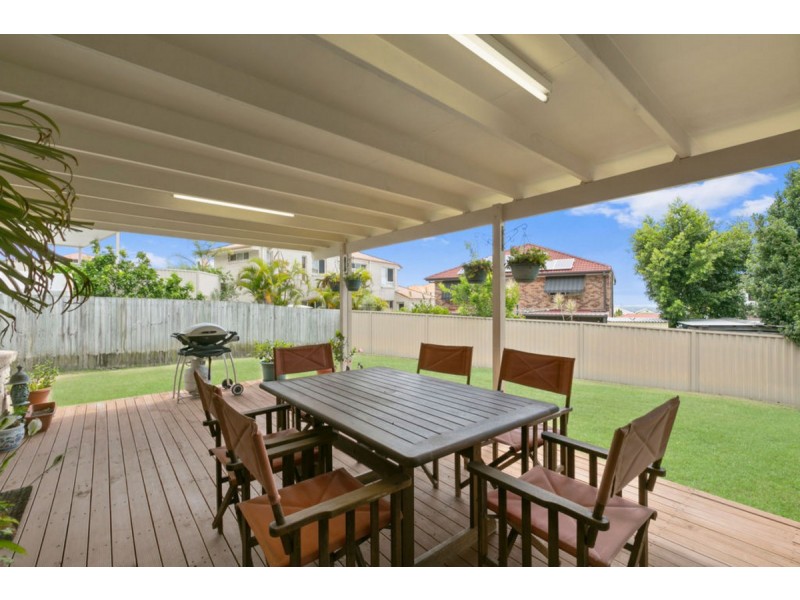 11 Ballah Crescent, Highland Park QLD 4211