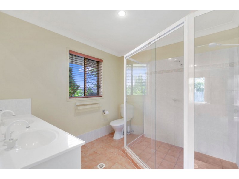 11 Ballah Crescent, Highland Park QLD 4211