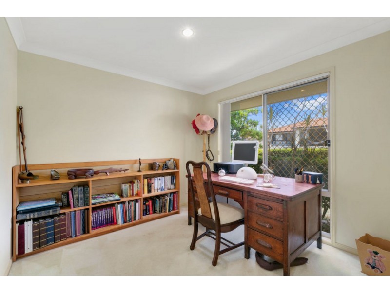 11 Ballah Crescent, Highland Park QLD 4211